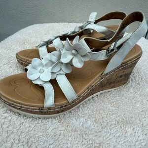 b.o.c. White Floral Wedge Sandals